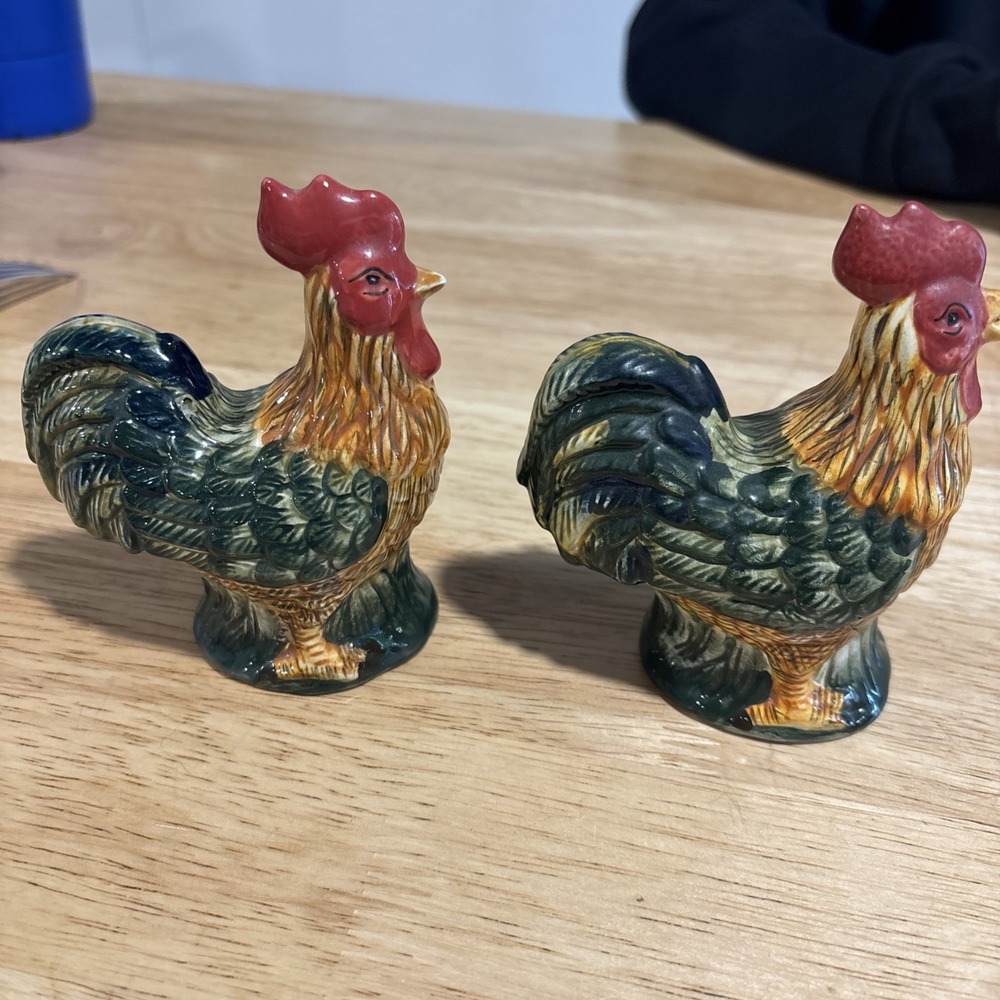 Vintage HOME Ceramic Rooster Salt & Pepper Shakers - 4.5"